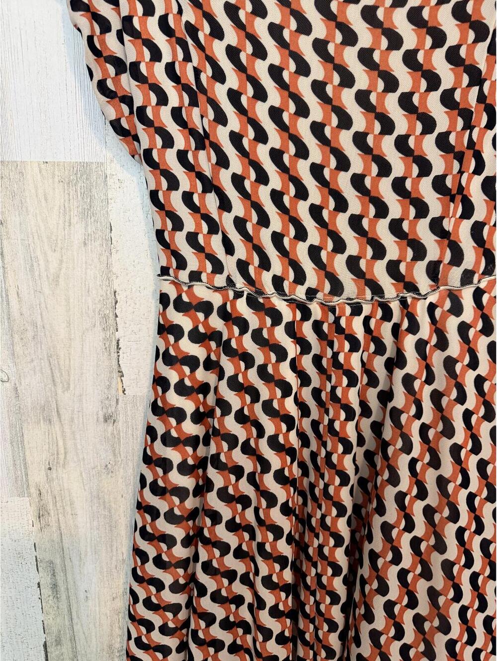 Max Studio Women's XS Dress Midi V-Neck Retro Print Empire Waist Orange Black - Picture 12 of 12